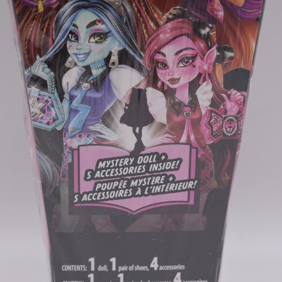 Monster High Buried Secrets Mystery Doll + 5 Accessories Inside New In Box - Picture 4 of 9